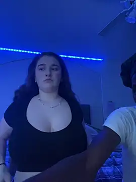 Snapshot of MarcusAndMarissa4ev chatting on 02/19/25, 10:34 MarcusAndMarissa4ev online show from 02/19/25, 10:34