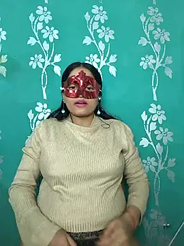 Snapshot of bigtitsqueen chatting on 02/05/26, 05:50 bigtitsqueen online show from 02/05/26, 05:50