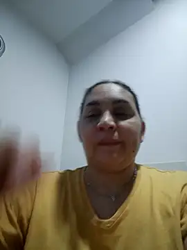 Snapshot of MirandaSoto chatting on 04/02/26, 05:16 MirandaSoto online show from 04/02/26, 05:16