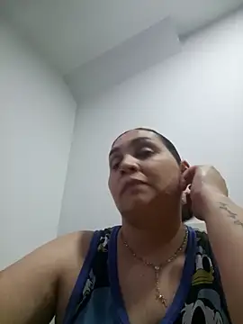 Snapshot of MirandaSoto chatting on 04/07/26, 03:40 MirandaSoto online show from 04/07/26, 03:40