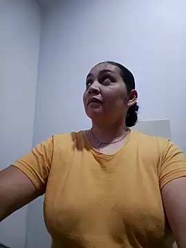 Snapshot of MirandaSoto chatting on 04/10/26, 03:56 MirandaSoto online show from 04/10/26, 03:56