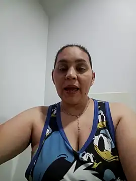 Snapshot of MirandaSoto chatting on 05/02/26, 04:06 MirandaSoto online show from 05/02/26, 04:06