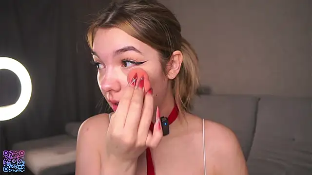 VeronaAppleberry online show from 03/07/25, 01:31