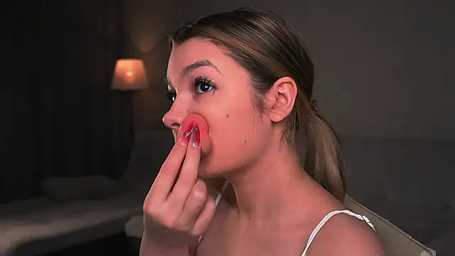 VeronaAppleberry online show from 03/21/25, 01:24