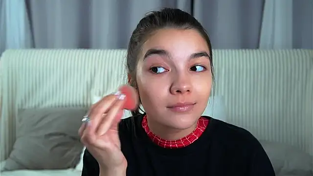 VeronaAppleberry online show from 09/30/25, 12:21