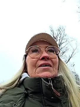 Snapshot of lisalustjouw chatting on 02/05/26, 10:53 lisalustjouw online show from 02/05/26, 10:53