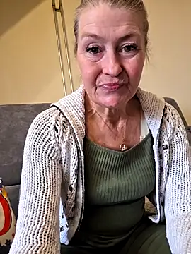 Snapshot of lisalustjouw chatting on 03/11/26, 01:17 lisalustjouw online show from 03/11/26, 01:17