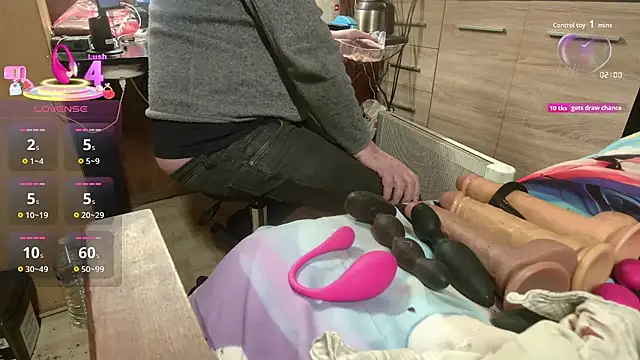 misteryman1956 online show from 12/01/25, 07:41