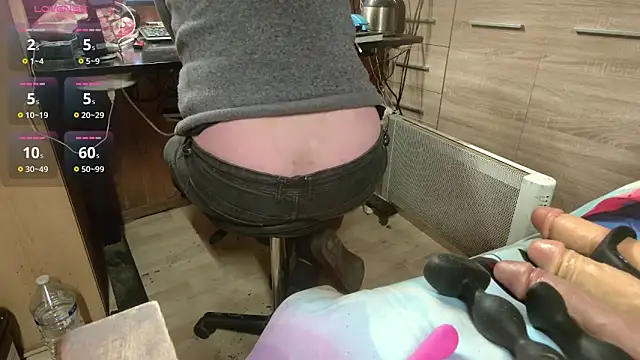 misteryman1956 online show from 12/02/25, 07:47