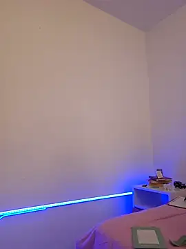 VictoriaEvaans  online show from 11/17/25, 09:53