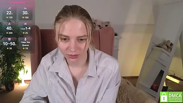 Snapshot of MirraBellanta chatting on 04/20/26, 12:24 MirraBellanta online show from 04/20/26, 12:24