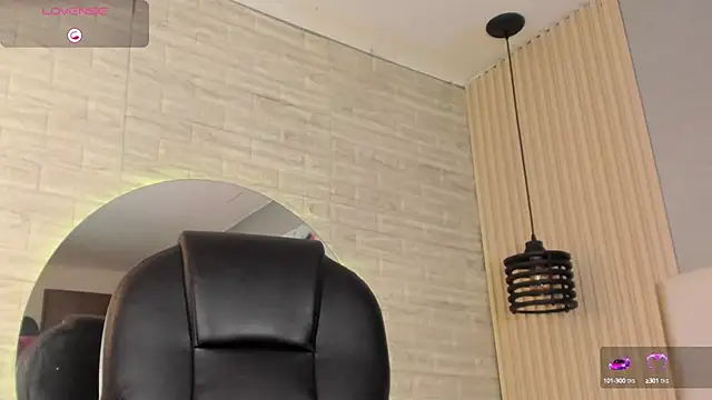 nicole  parker1 online show from 01/23/25, 03:32