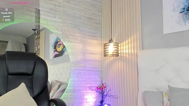 nicole  parker1 online show from 03/22/25, 03:42