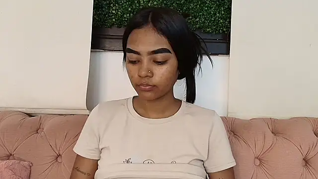 julieta aguilar1 online show from 11/19/25, 06:52