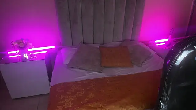 Charlotte Olsen  online show from 05/27/26, 07:55