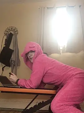 Snapshot of Luluof chatting on 03/14/25, 01:46 Luluof online show from 03/14/25, 01:46