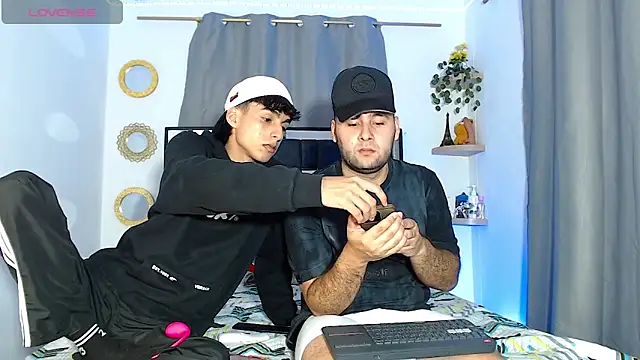 Snapshot of Valerio_22 chatting on 03/14/26, 01:23 Valerio 22 online show from 03/14/26, 01:23