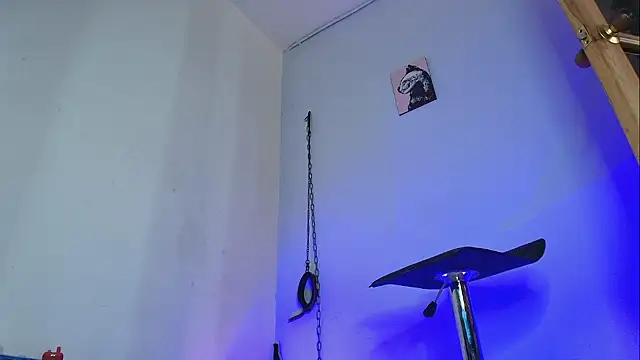 amber  blair online show from 11/21/25, 08:40