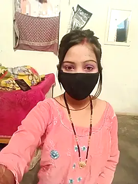 Snapshot of Lily_Baby_ chatting on 10/28/25, 02:37 Lily Baby online show from 10/28/25, 02:37