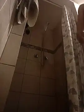 Snapshot of gemini12838 chatting on 10/06/25, 06:11 gemini12838 online show from 10/06/25, 06:11