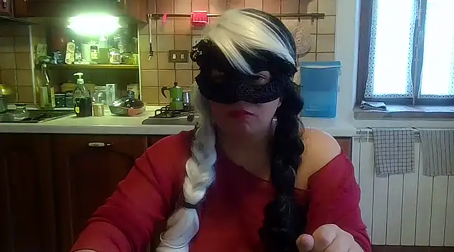 Ninalapiccolina online show from 01/07/25, 10:11