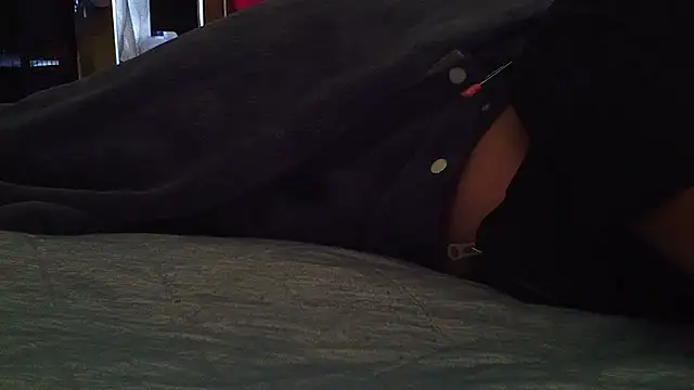 Snapshot of qoooqing67 chatting on 11/04/25, 06:34 qoooqing67 online show from 11/04/25, 06:34