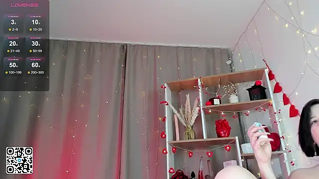 Snapshot of Lif_love chatting on 02/13/26, 05:42 Lif love online show from 02/13/26, 05:42