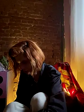 Snapshot of spacegirlll chatting on 01/05/26, 09:40 spacegirlll online show from 01/05/26, 09:40