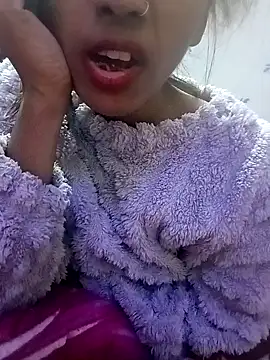 zoya khan25 online show from 01/13/25, 04:08