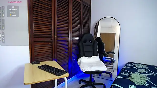 karoll marquez online show from 02/05/25, 06:37