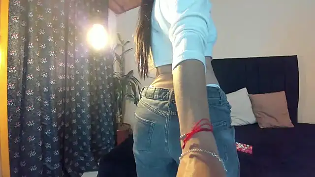 ChloeTurner  online show from 01/29/25, 11:41