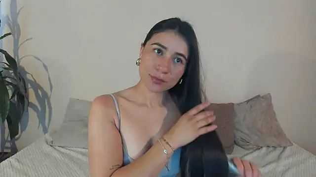 ChloeTurner  online show from 02/02/25, 06:53