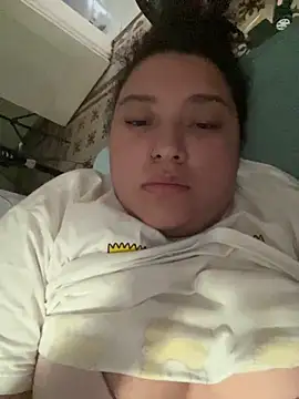 cutiepeach online show from 10/24/25, 09:44