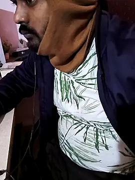 Snapshot of manoj_master chatting on 12/21/25, 05:31 manoj master online show from 12/21/25, 05:31