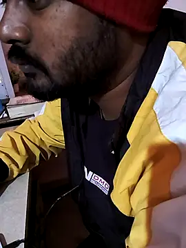 Snapshot of manoj_master chatting on 12/22/25, 05:32 manoj master online show from 12/22/25, 05:32