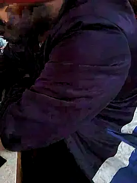 Snapshot of manoj_master chatting on 12/23/25, 11:08 manoj master online show from 12/23/25, 11:08