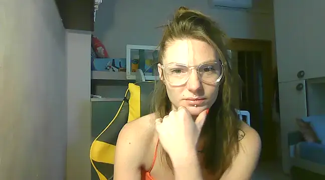 Snapshot of Feli_blue chatting on 12/09/24, 09:06 Feli blue online show from 12/09/24, 09:06