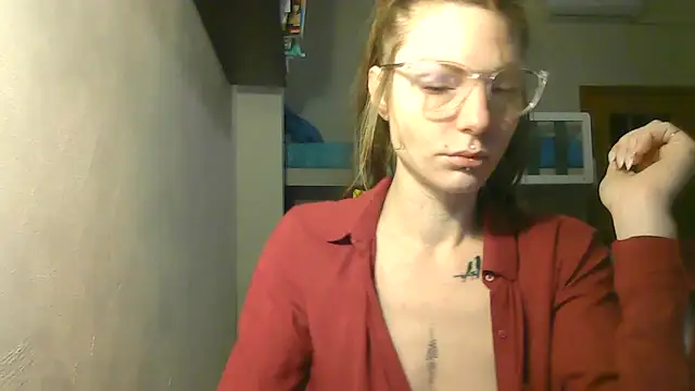 Snapshot of Feli_blue chatting on 01/23/25, 08:46 Feli blue online show from 01/23/25, 08:46