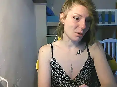 Snapshot of Feli_blue chatting on 02/17/25, 08:52 Feli blue online show from 02/17/25, 08:52