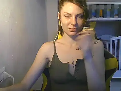 Snapshot of Feli_blue chatting on 02/25/25, 08:47 Feli blue online show from 02/25/25, 08:47