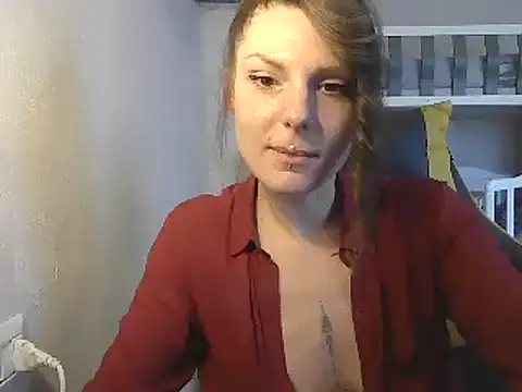 Snapshot of Feli_blue chatting on 03/10/25, 12:15 Feli blue online show from 03/10/25, 12:15