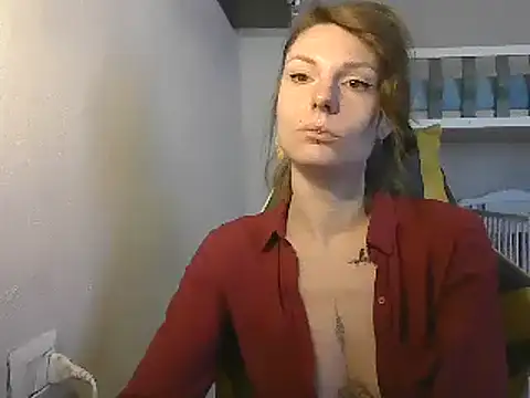 Snapshot of Feli_blue chatting on 03/21/25, 09:23 Feli blue online show from 03/21/25, 09:23