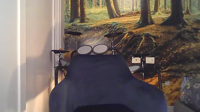 Snapshot of Feli_blue chatting on 03/18/26, 08:28 Feli blue online show from 03/18/26, 08:28