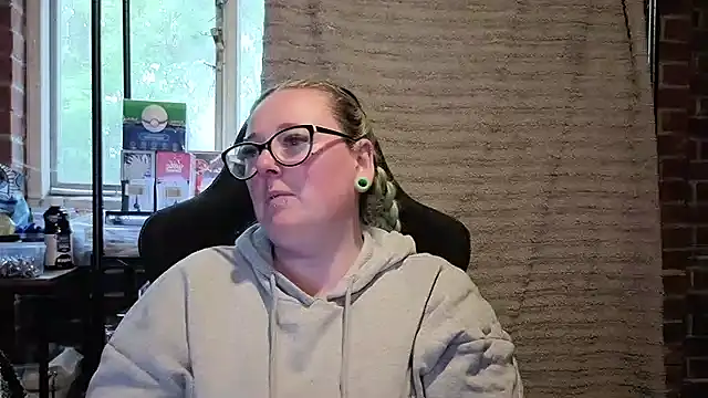 Bunny Cummings online show from 05/16/26, 06:50