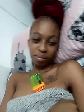 sexypetitexdoll23 online show from 12/11/24, 05:37