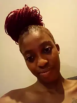 sexypetitexdoll23 online show from 01/05/25, 08:42