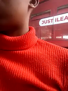 sexypetitexdoll23 online show from 03/19/25, 05:30