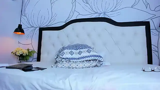 Snapshot of margot_smith_ chatting on 12/14/24, 03:36 margot smith online show from 12/14/24, 03:36