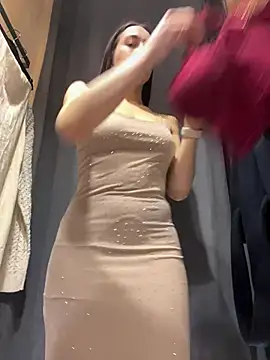 Snapshot of Holly_Play chatting on 12/31/24, 11:09 Holly Play online show from 12/31/24, 11:09