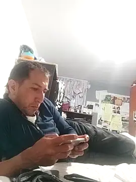 Snapshot of Alexand1999 chatting on 02/12/26, 11:33 Alexand1999 online show from 02/12/26, 11:33